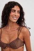 NA-KD Swimwear Bikini-BH med knytning - Brown