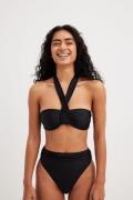 NA-KD Swimwear Rynkade bikinitrosor med hög midja - Black