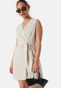 VILA Viprisilla S/L V-Neck short dress Super Light Natural Me 36