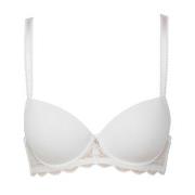 Trofe Julia Padded Bra BH Vit polyamid C 75 Dam