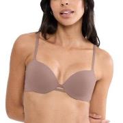 Triumph BH Body Make-Up Illusion WHP EX Ljusbrun B 90 Dam