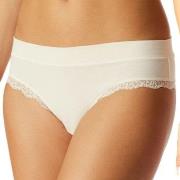 Schiesser Trosor Unique Cotton Lace Brazilian Brief Creme bomull 44 Da...