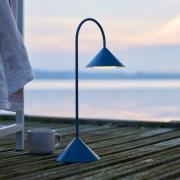 FRANDSEN LED-bordslampa Grasp, petrol, höjd 47 cm, metall