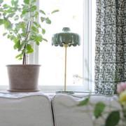 PR Home bordslampa Wells, grön/guldfärgad, höjd 50 cm