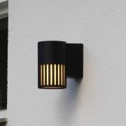 Konstsmide Utomhusvägglampa Pistoia, svart, höjd 17 cm, metall, IP54