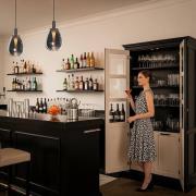 Steinhauer LED-pendellampa Glimsy, Ø 22 cm svart/rökgrått glas