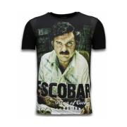 Local Fanatic Escobar King Of Cocaine - Herr t shirt - 11-6261Z Black,...