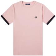 Fred Perry Ringer T-shirt i Chalky Pink Pink, Herr
