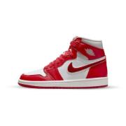 Jordan Varsity Red Höga Topp Sneakers (2022) Red, Herr