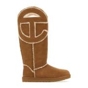 UGG Logo Stövlar i Biscuit Suede Brown, Dam