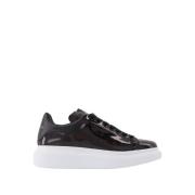 Alexander McQueen Oversize Lädersneakers för Sport Black, Dam