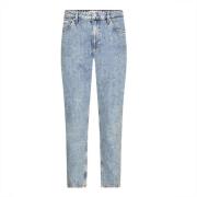 Calvin Klein Uppgradera din denimkollektion med dessa Straight Jeans f...