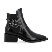 Ganni Svart Veganläder Chelsea Boot med Silver Spänne Black, Dam