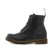 Dr. Martens Svarta släta 1460 stövlar Black, Dam