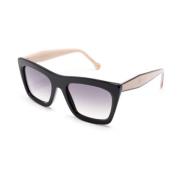 Carolina Herrera Svarta solglasögon med originalfodral Black, Dam