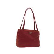 Prada Vintage Pre-owned Nylon handvskor Red, Dam