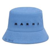 Marni Hattar Blue, Herr