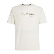 Calvin Klein Diffused Logo T-Shirt i Icicle Beige, Herr