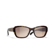 Chanel Ikoniska solglasögon med bruna gradientlinser Brown, Dam