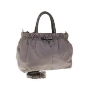 Prada Vintage Pre-owned Nylon handvskor Gray, Dam