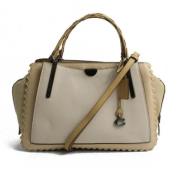 Coach Pre-owned Pre-owned Tyg axelremsvskor Beige, Dam