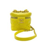 Chanel Vintage Pre-owned Laeder handvskor Yellow, Dam