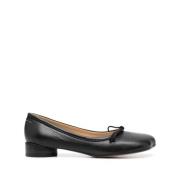 MM6 Maison Margiela Läderballerinor med rosettdetaljer Black, Dam