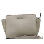 Michael Kors Pre-owned Pre-owned Laeder crossbodyvskor Gray, Dam