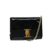 Salvatore Ferragamo Pre-owned Pre-owned Tyg axelremsvskor Black, Dam