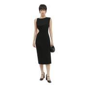 St. Agni Asymmetrisk Arc Cut-Out Midi Klänning Black, Dam