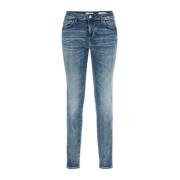 Guess Slim-Fit Carrie Mid Jeans Blue, Dam