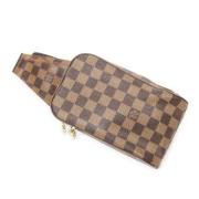 Louis Vuitton Vintage Pre-owned Belagd canvas axelremsvskor Brown, Dam