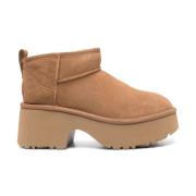 UGG Beige Mockastövlar med Sömsdetaljer Beige, Dam