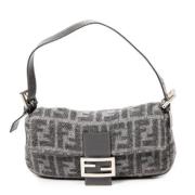 Fendi Vintage Pre-owned Canvas axelremsvskor Gray, Dam