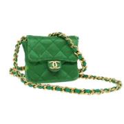 Chanel Vintage Pre-owned Satin chanel-vskor Green, Dam