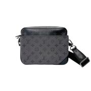 Louis Vuitton Vintage Pre-owned Tyg axelremsvskor Black, Herr