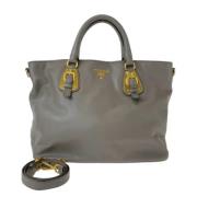 Prada Vintage Pre-owned Laeder totevskor Gray, Dam