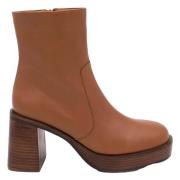 Angel Alarcon Greta Ankelboots Brown, Dam