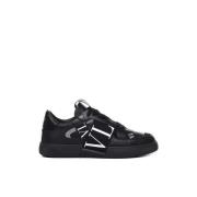 Valentino Garavani Svarta Sneakers med Logodetaljer Black, Herr