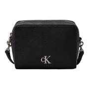 Calvin Klein Återvunnen polyester crossbody-väska med justerbar rem Bl...