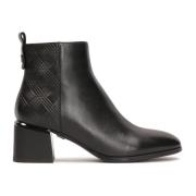 Kazar Booties dekorerade med präglat mönster Black, Dam