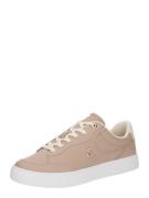 Låg sneaker 'Essential Chic Court'