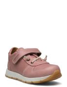 Runner Sneaker Pink Pom Pom