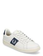 B721 Lthr Perf/Branded White Fred Perry