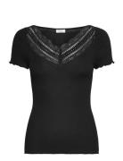 Rwbenita Ss Regular V-Neck T-Shirt Black Rosemunde