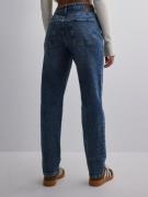 Pieces - Straight jeans - Medium Blue Denim - Pcbella Hw Tap Ank Jeans...