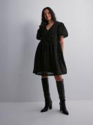 Pieces - Festklänningar - Black - Pcnolia Ss Dress D2D - Klänningar