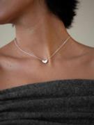 Muli Collection - Halsband - Silver - Brushed Bean Necklace - Smycken ...