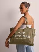 Marc Jacobs - Handväskor - Green - The Large Tote - Väskor - Handbags