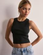 Vero Moda - Svart - Vmginny Sl O-Neck Crop Top Noos